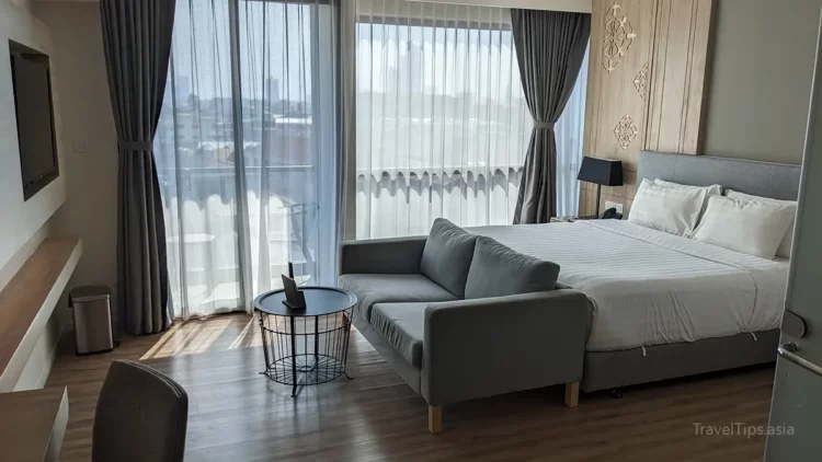 best 4-star hotels in pattaya hotel Amber